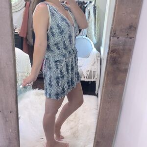 Go Coco blue floral boho romper; size 2XL